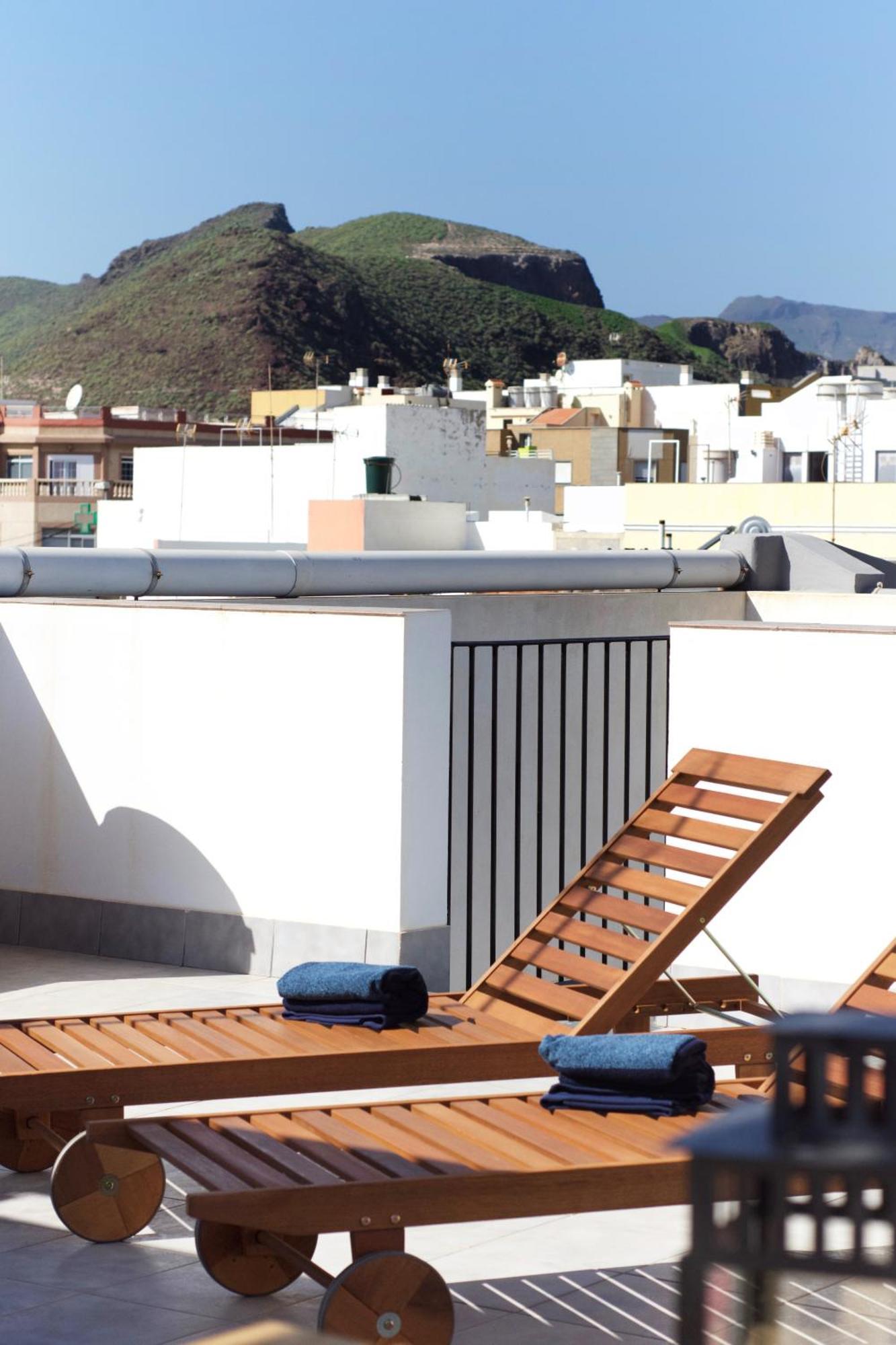 Apartamentos A 10 Minutos Del Aeropuerto Carrizal ภายนอก รูปภาพ