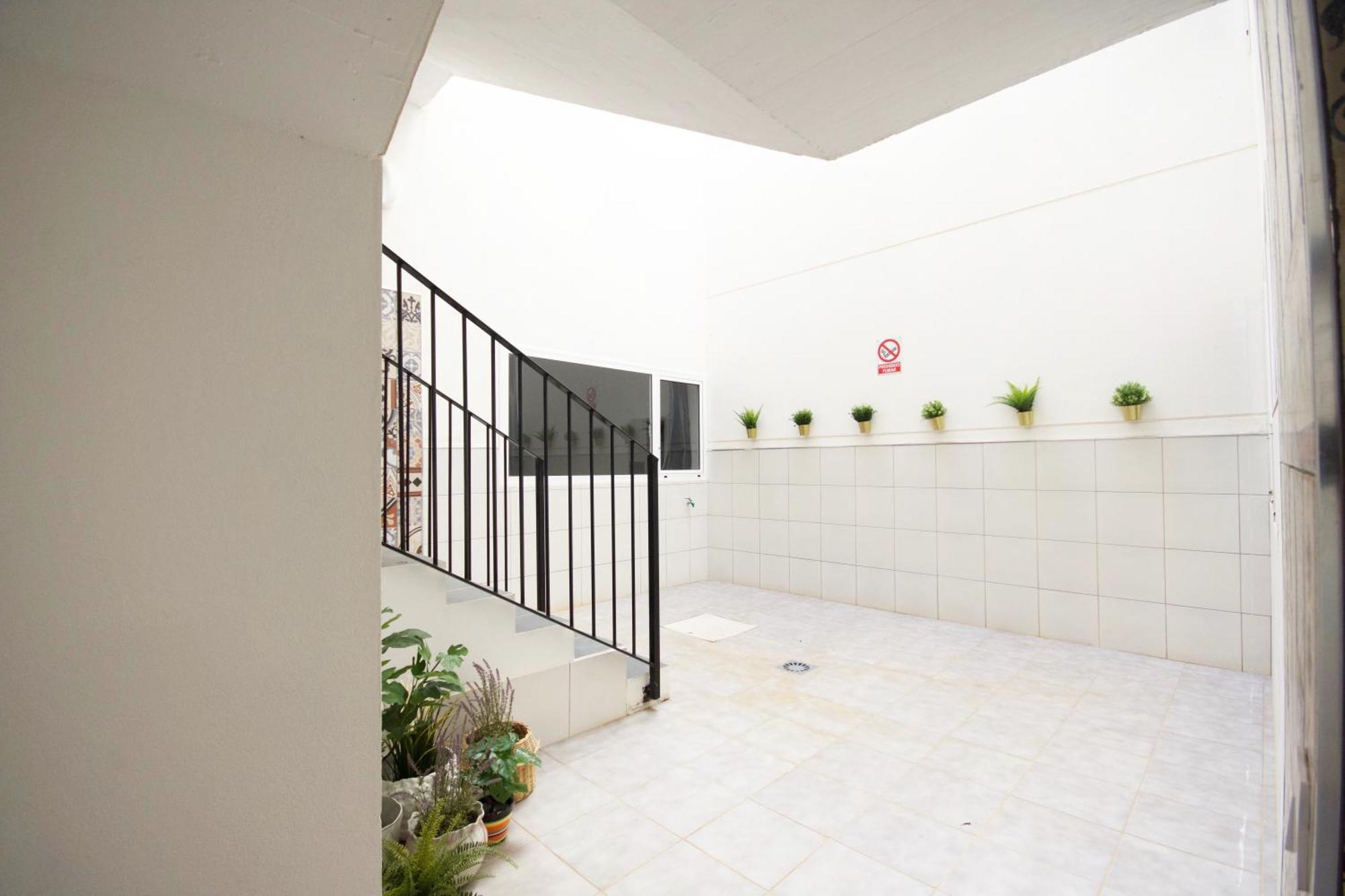Apartamentos A 10 Minutos Del Aeropuerto Carrizal ภายนอก รูปภาพ