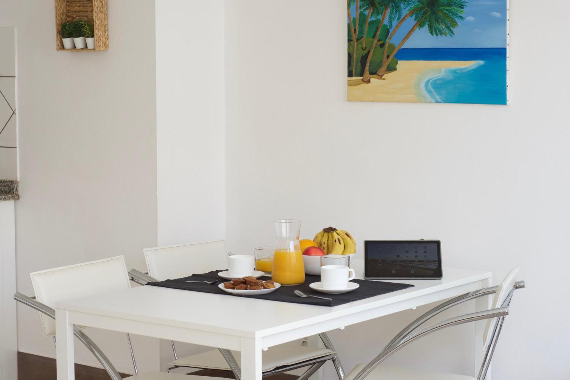 Apartamentos A 10 Minutos Del Aeropuerto Carrizal ภายนอก รูปภาพ