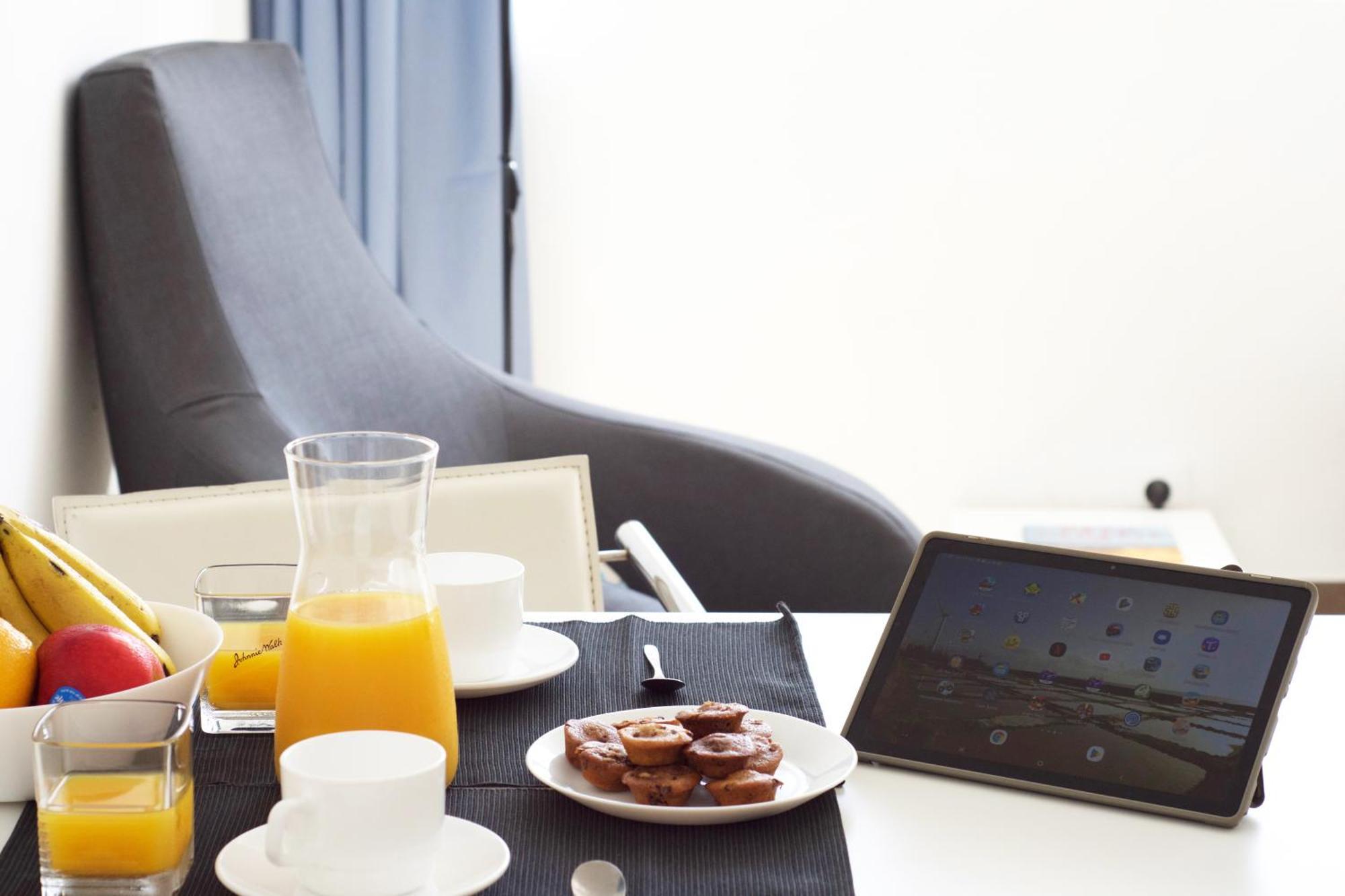 Apartamentos A 10 Minutos Del Aeropuerto Carrizal ภายนอก รูปภาพ